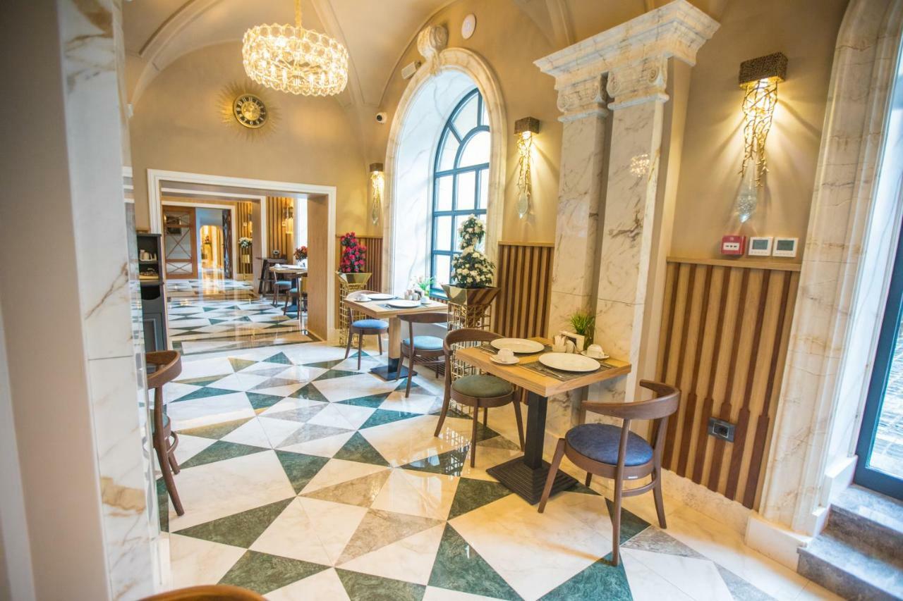 Promenade Hotel באקו מראה חיצוני תמונה The restaurant